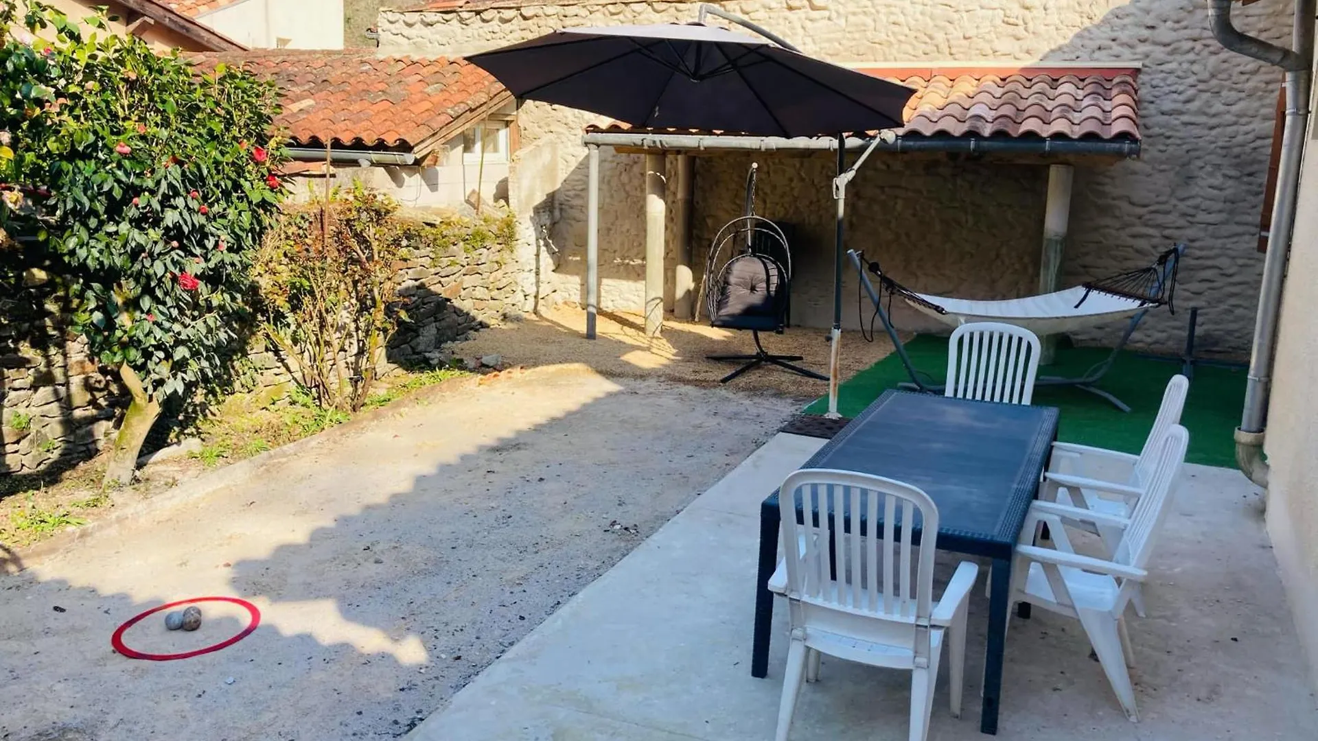 Gite Centre Village Burlats